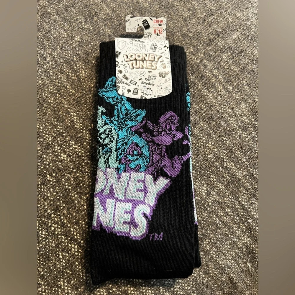 NWT Looney Tunes Crew Socks
